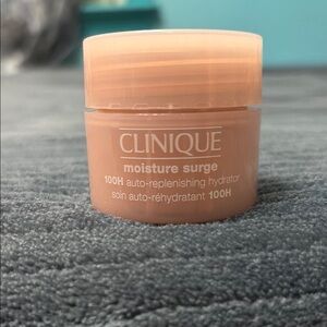 Clinique Moisture Surge Hydrator